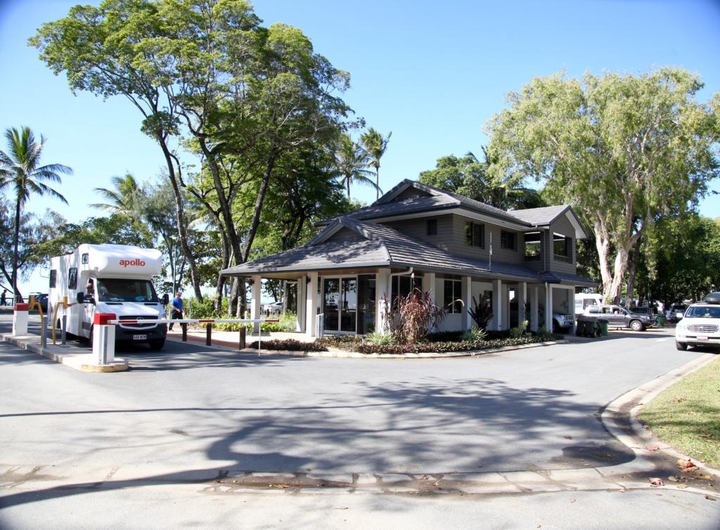 pet friendly caravan parks cairns qld